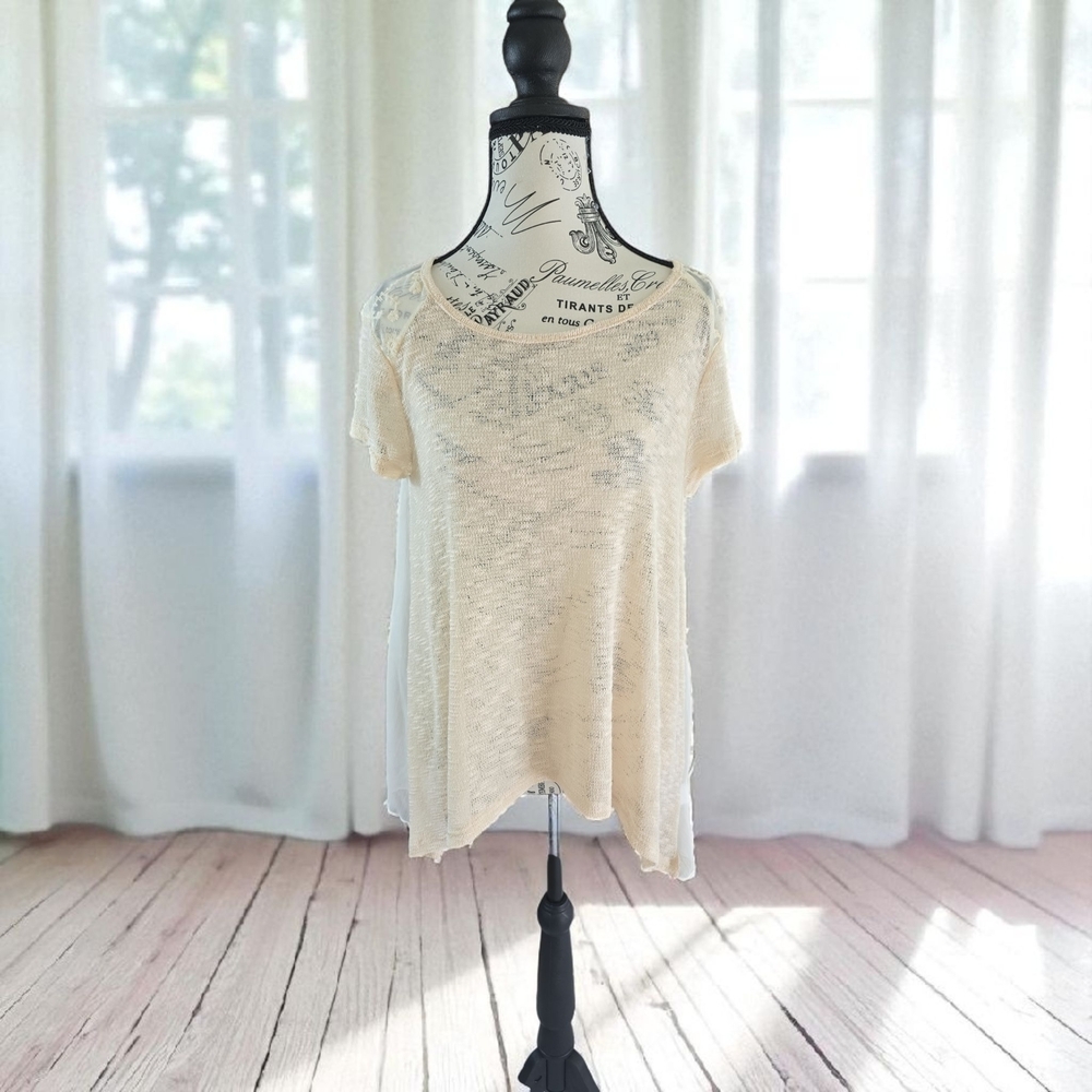 Chic Cream Short Sleeve Women's Top
